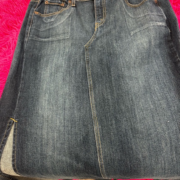 Levi's Iconic Womens Maxi Denim Skirt - Picture 4 of 5